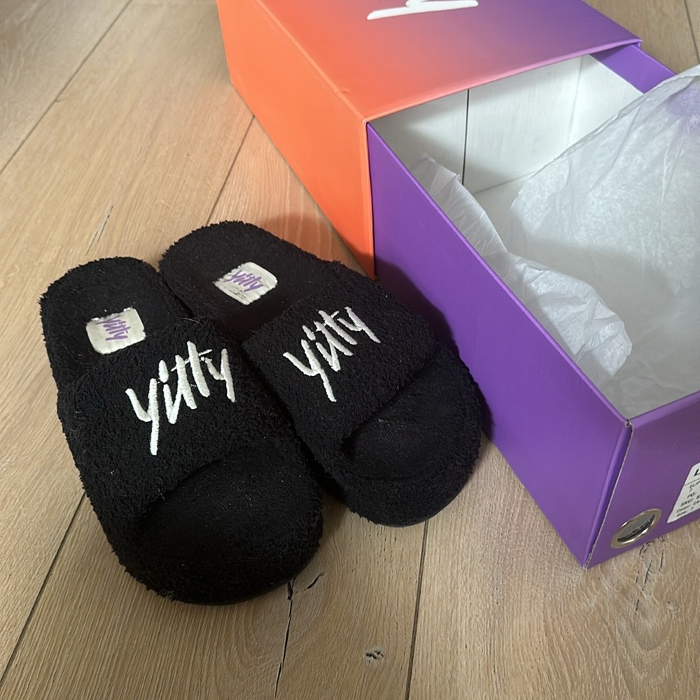 YITTY - Pet Me Velcro Platform Slides in Caviar